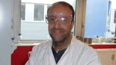 الأستاذ الجامعي مختار درعي