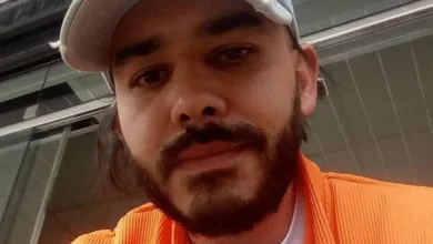 الناشط وعلي علوي